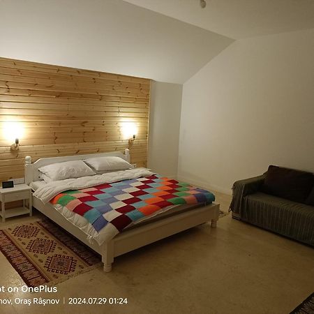 Hotel Imperfect House à Rîşnov Extérieur photo