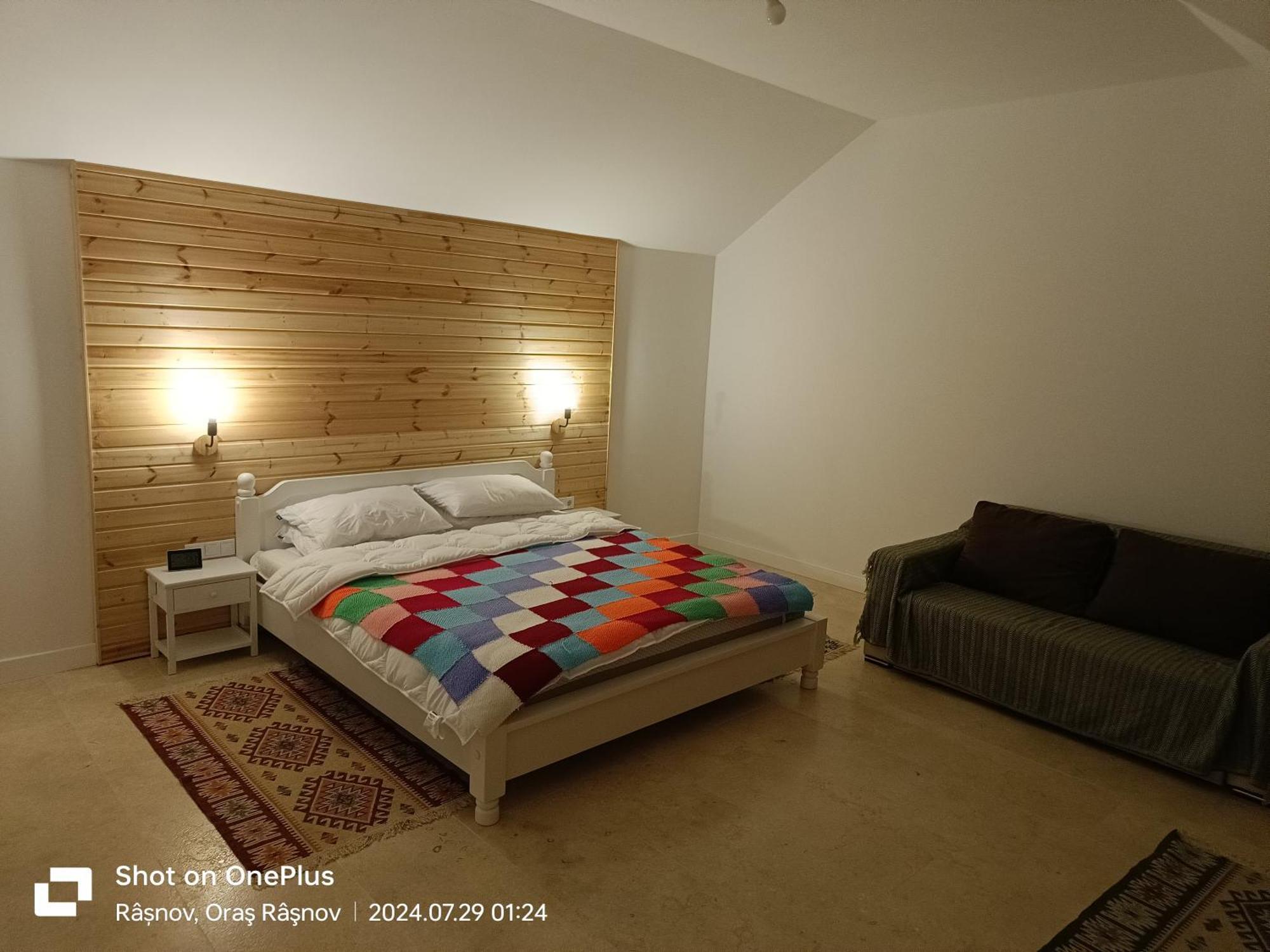Hotel Imperfect House à Rîşnov Extérieur photo